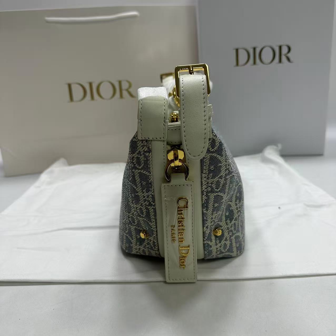 2026년 3월 26일 오*희님 디올 D-Journey 스몰 백 검품 및 출고