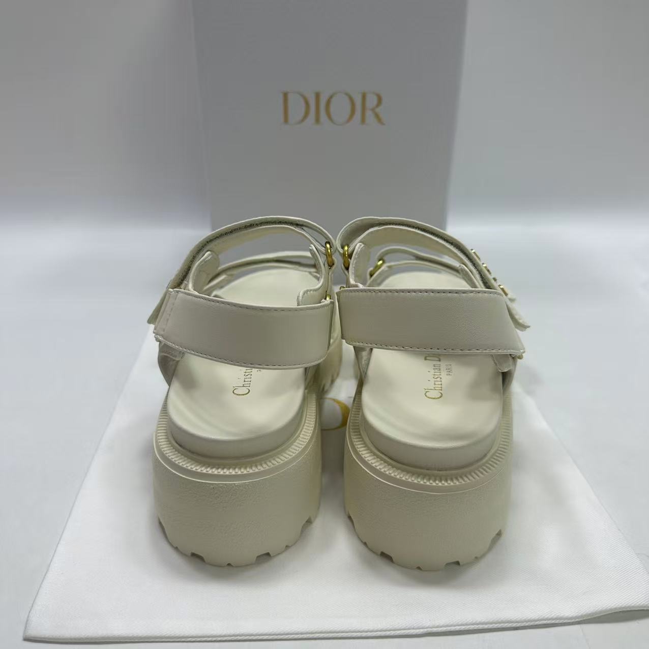 2026년 4월 2일 김*영님 디올 디올액트(Dioract) 샌들 검품 및 출고