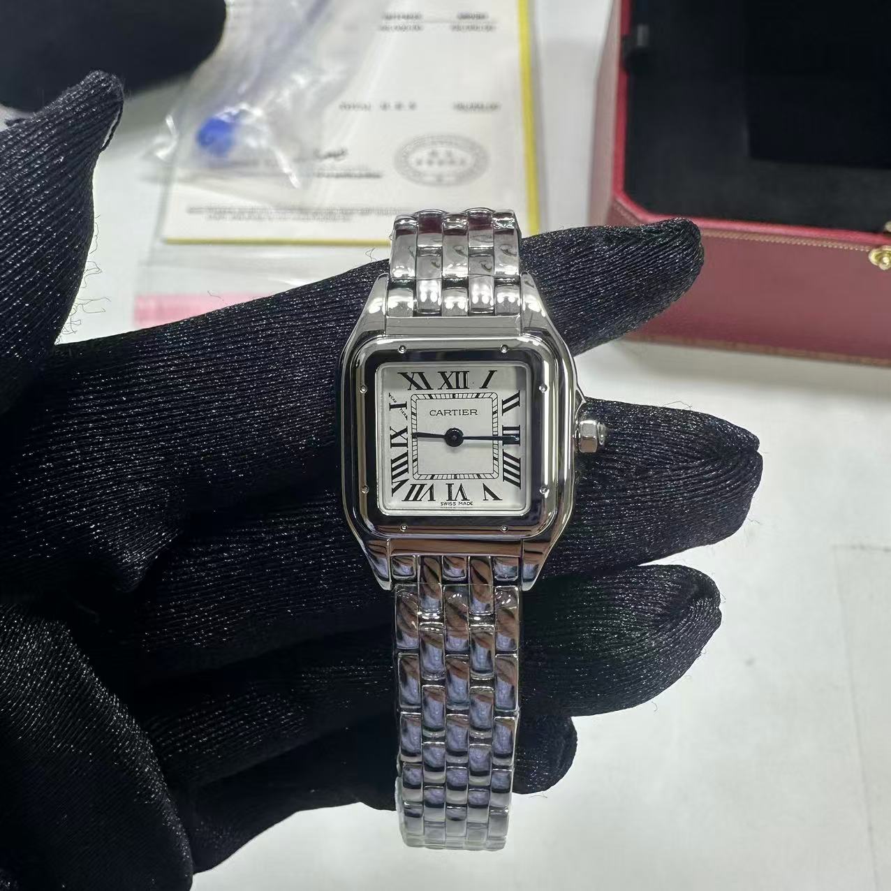 2026년 4월 5일 이*진님 까르띠에 팬더 스몰 워치 검품 및 출고