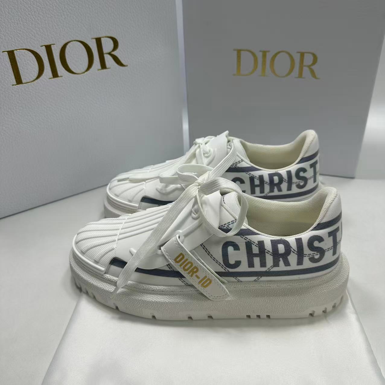 2026년 4월 7일 류*현님 디올 ID 스니커즈 검품 및 출고